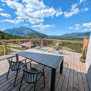  Appartement T3 Neuf Au Calme Avec Vue Sur Les Montagnes